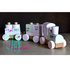 Houten trein roze-lila-groen