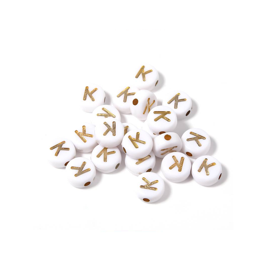 Letter kraal wit met goude letter per stuk