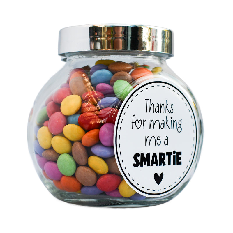 potjes met tekst thanks for making me a smartie. Heel leuk om te geven als bedankje voor de juf