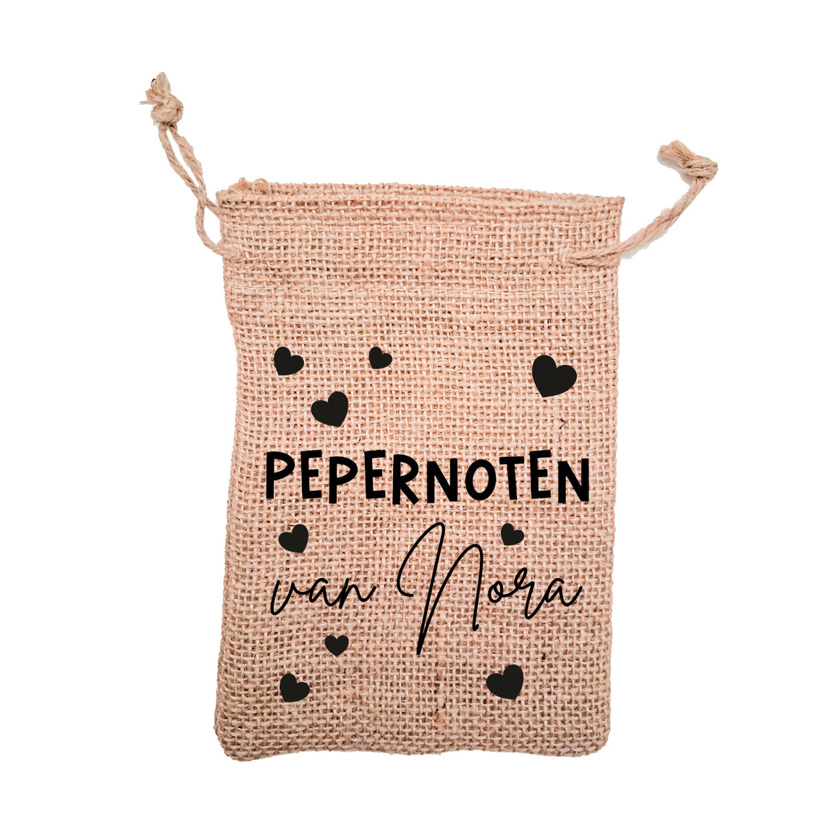 Klein jute pepernootzakje van 12x17 cm bedrukt met zwarte tekst Pepernoten van (naam) en zwarte hartjes.