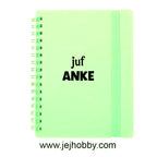 klein notitieboekje met naam