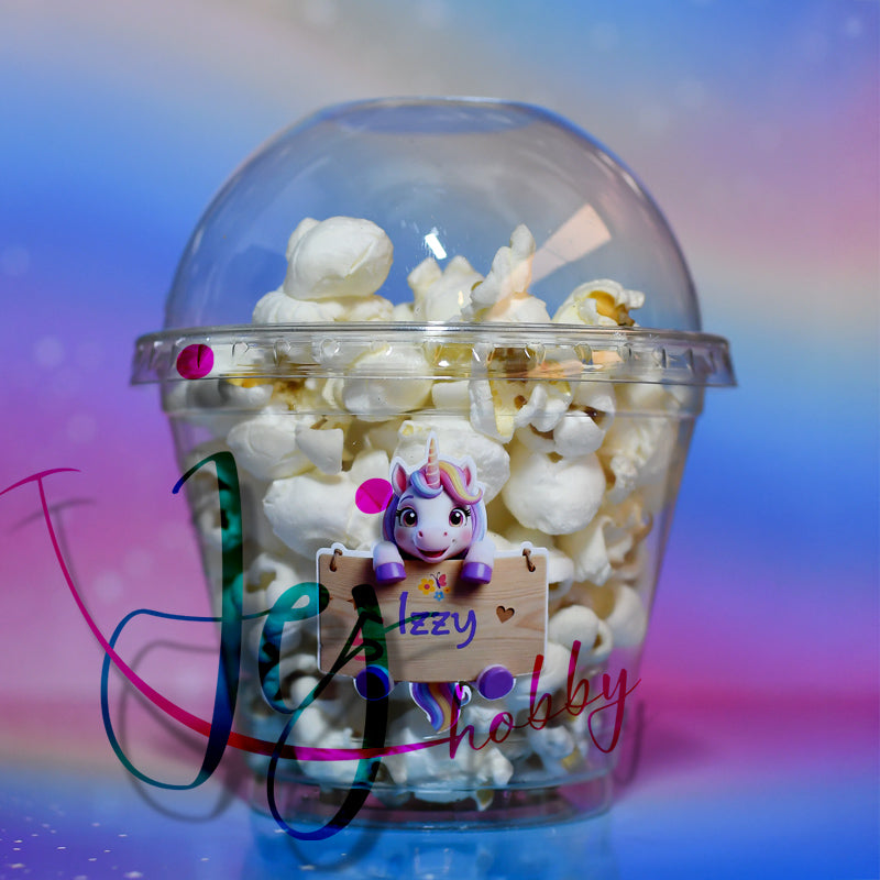 Gepersonaliseerde Unicorn traktatiebeker small voor school of feestjes